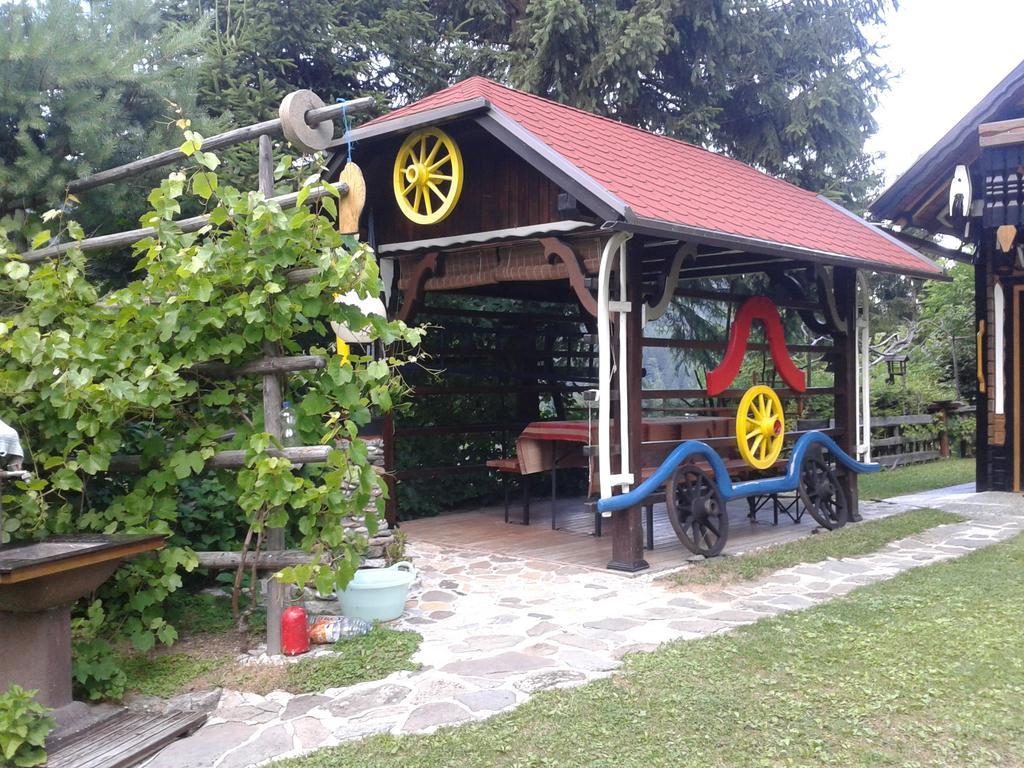 Holiday Home Prdelanca Luče Rom bilde